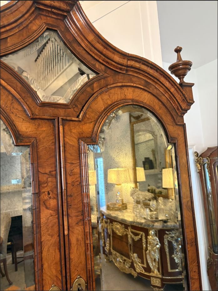 Antique Queen Anne Fantastic Quality Burr Walnut and Featherbanded Bureau Bookcase